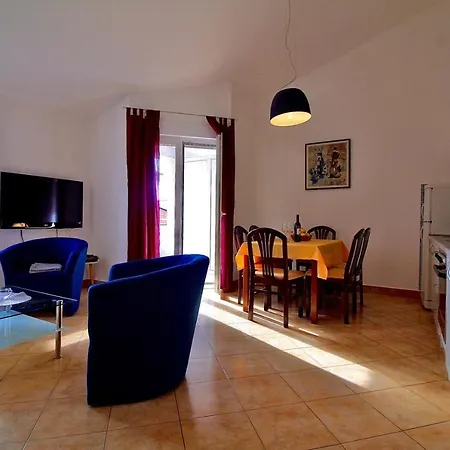 Apartman Maja Pjescana Pjescana Uvala Exterior photo